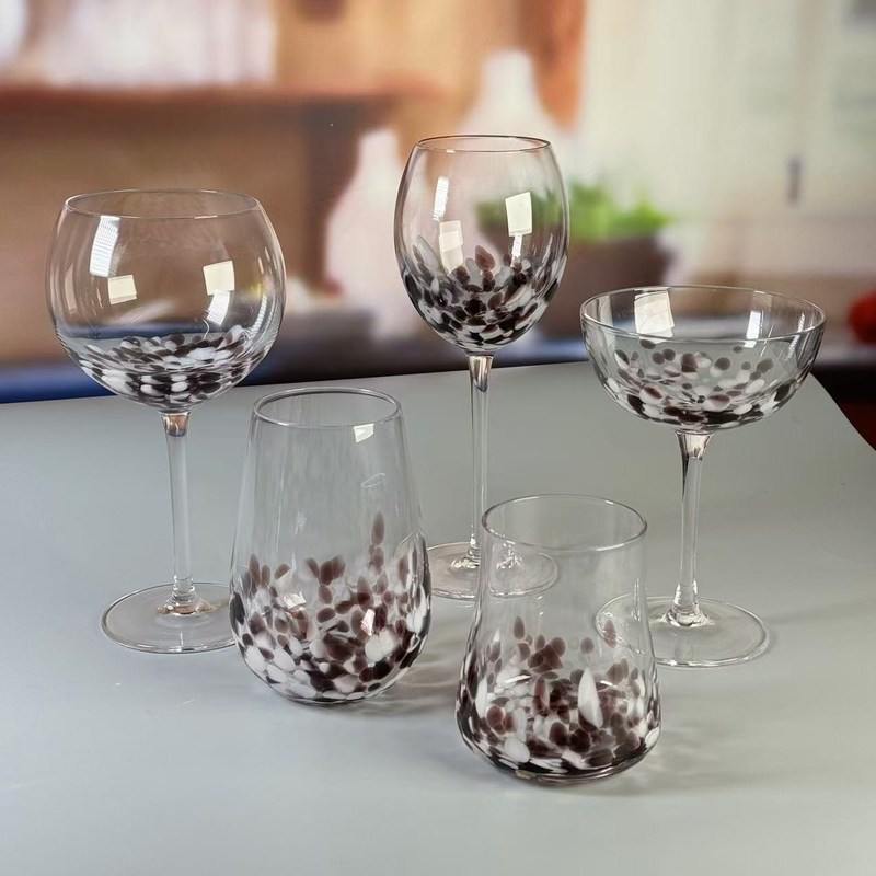 คุณภาพ Customized Hand Blowned Half-confetti Lead Free Crystal Wine Glass Set โรงงาน