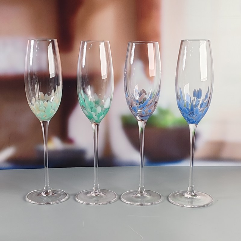 คุณภาพ Customized Hand Blowned Half-confetti Lead Free Crystal Wine Glass Set โรงงาน