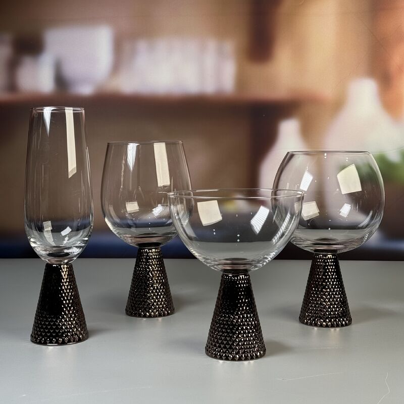 คุณภาพ Electroplate Diamond Base Wine Glass Set โรงงาน