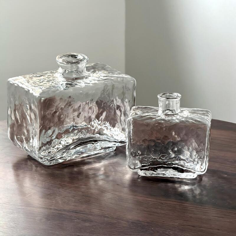 คุณภาพ Rectangular Clear Hammered Glass Vase - Modern Minimalist Decorative Flower Vase for Table Centerpiece โรงงาน