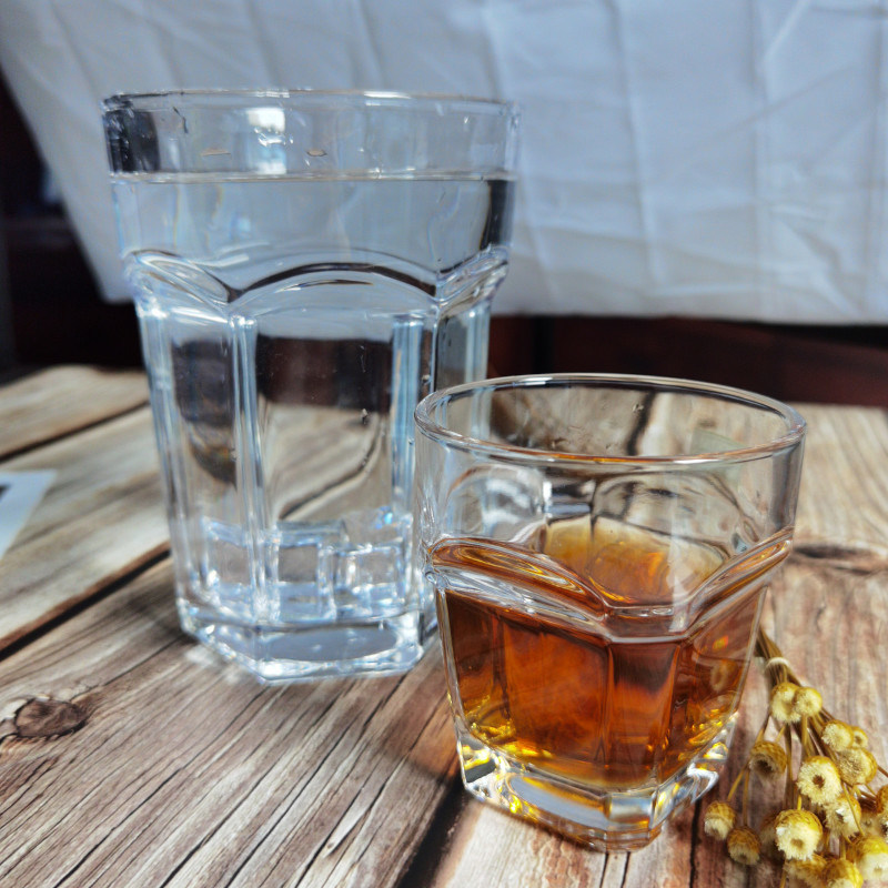 คุณภาพ Transparent Square Bottom 10 Oz Whiskey Glasses For Home โรงงาน