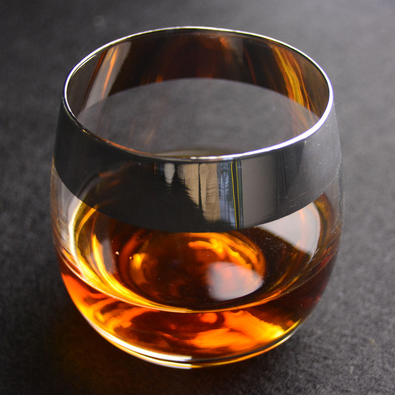 คุณภาพ Round Handmade Whiskey Glass โรงงาน