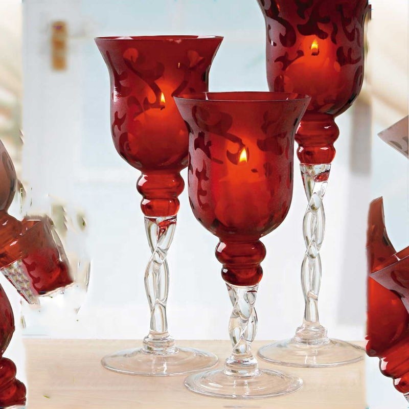 คุณภาพ Tulip Shape Long Stem Candle Holders With Engrave Pattern โรงงาน