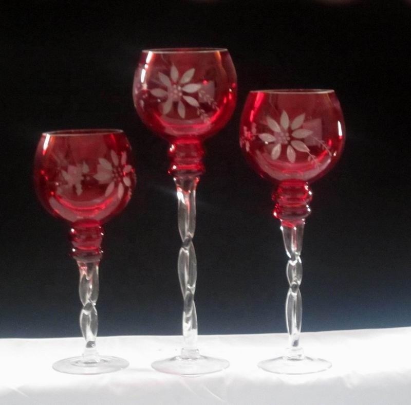 คุณภาพ Tulip Shape Long Stem Candle Holders With Engrave Pattern โรงงาน