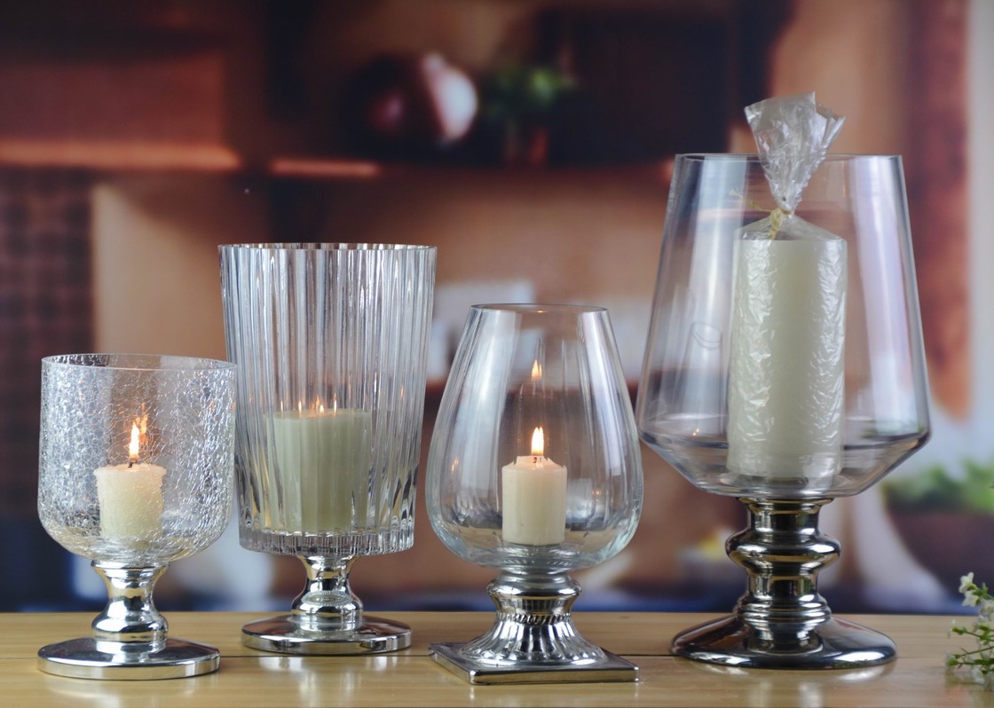 คุณภาพ Handmade Ancient Pillar Candle Holders With Silver Foot โรงงาน