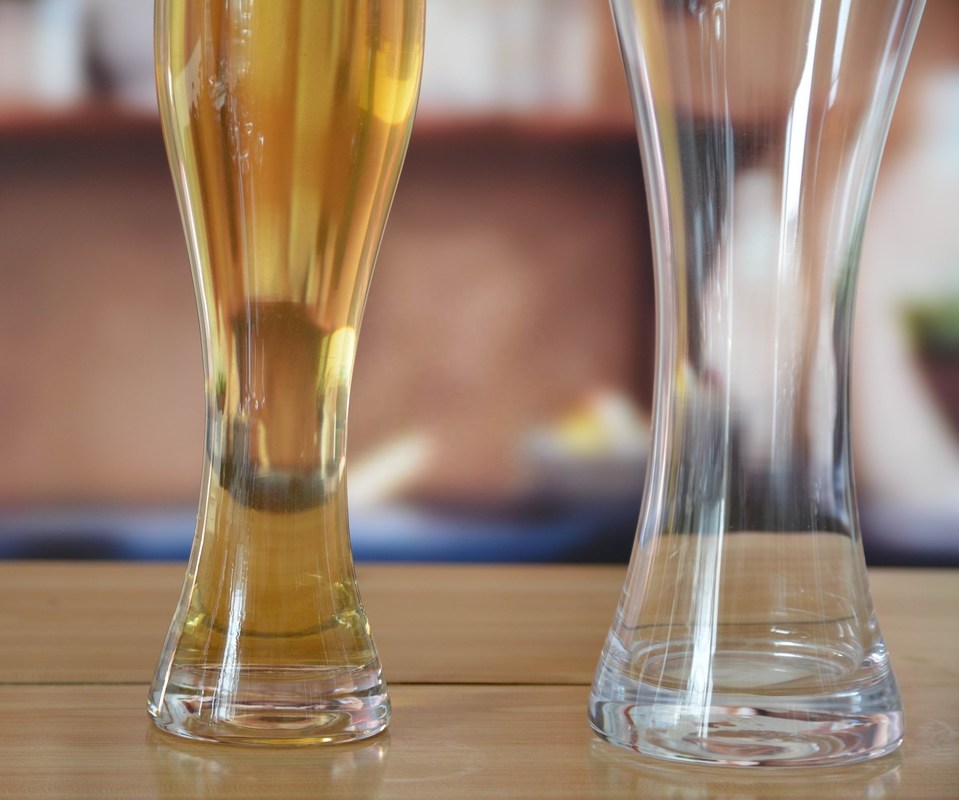 คุณภาพ Transparent Pilsner Craft Beer Pint Glasses For Party โรงงาน