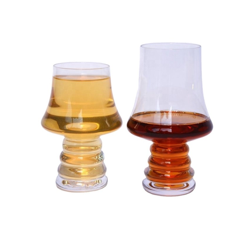 คุณภาพ 320ml Handblown Customize Craft Beer Glasses โรงงาน