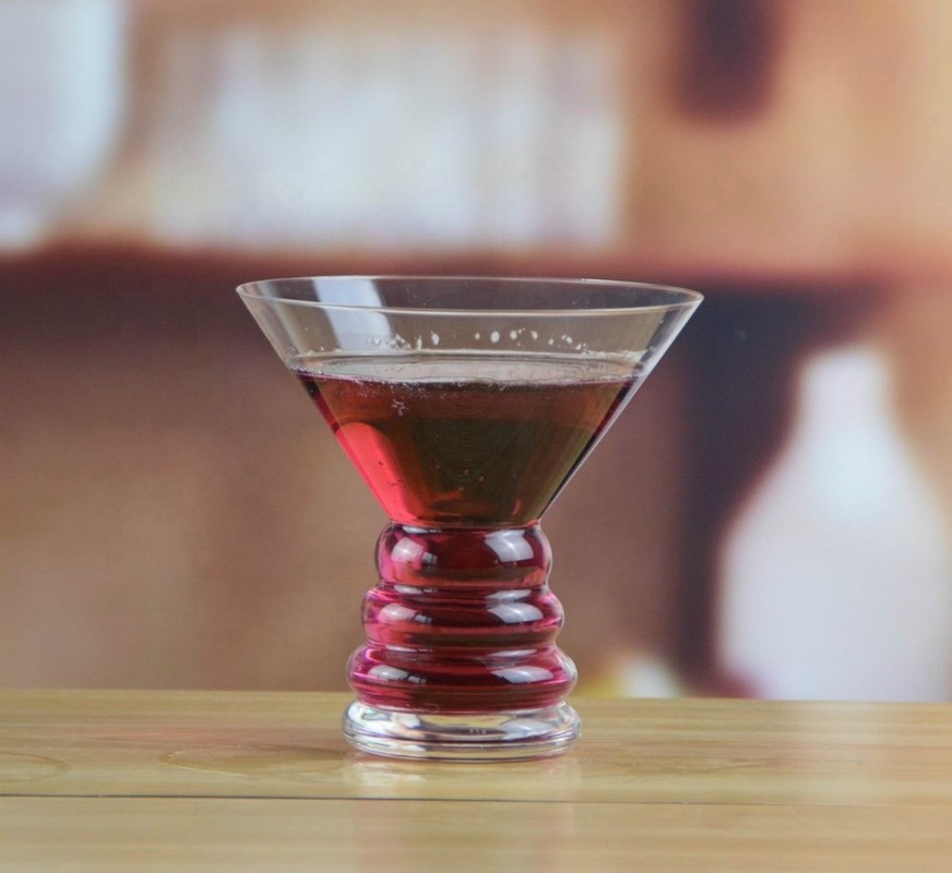 คุณภาพ 320ml Handblown Customize Craft Beer Glasses โรงงาน