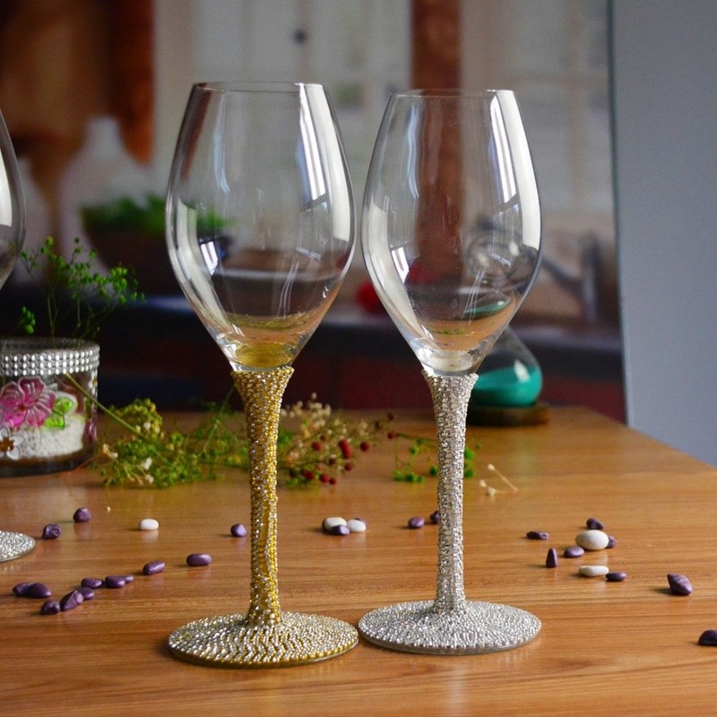 คุณภาพ Diamonds Decorated Crystal Wine Glass As Anniversary Gift โรงงาน