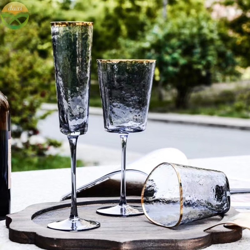 คุณภาพ Hammer Texture Crystal Wine Glass In Triangle Shape โรงงาน
