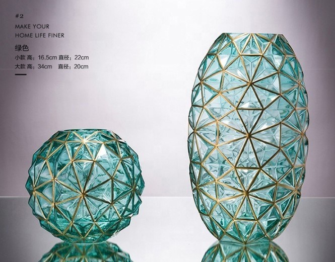 คุณภาพ Creative Handpainted Decorative Glass Vase For Wedding โรงงาน