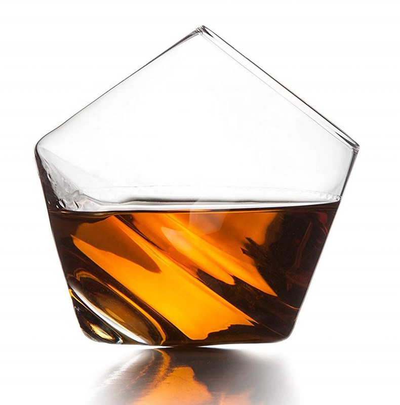 คุณภาพ New Style Unique Shaped Crystal Whiskey Glasses , Tumbler Drinking Glass For Home โรงงาน