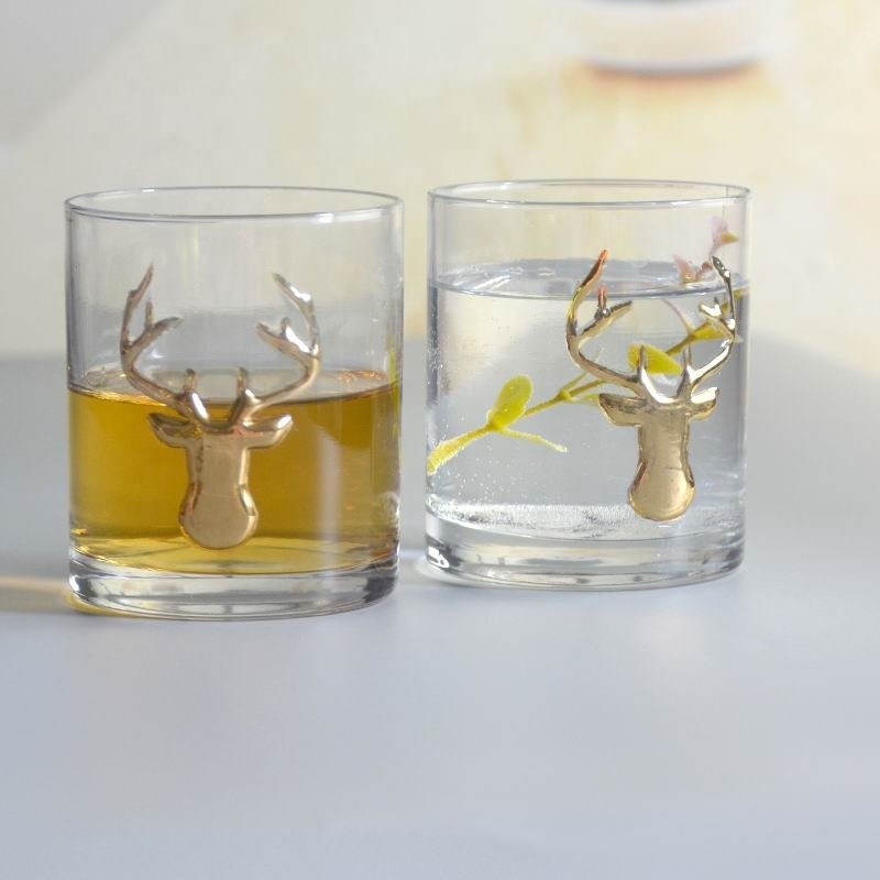 คุณภาพ Decorative Round Personalised Whisky Glass For Christmas โรงงาน