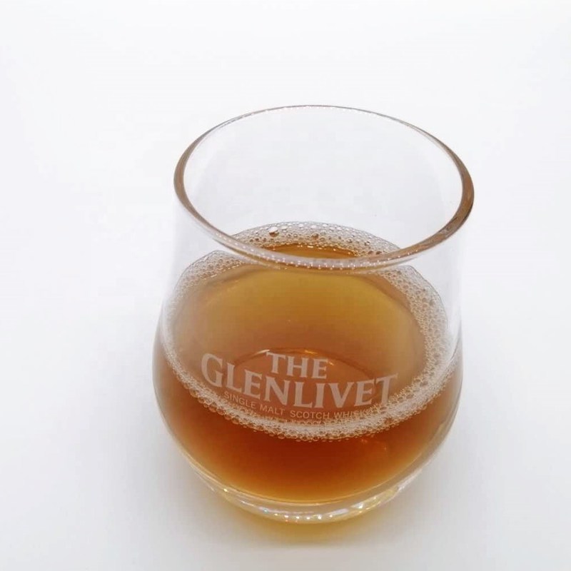 คุณภาพ Old Fashioned Round Handmade Whiskey Glass With Heavey Base โรงงาน