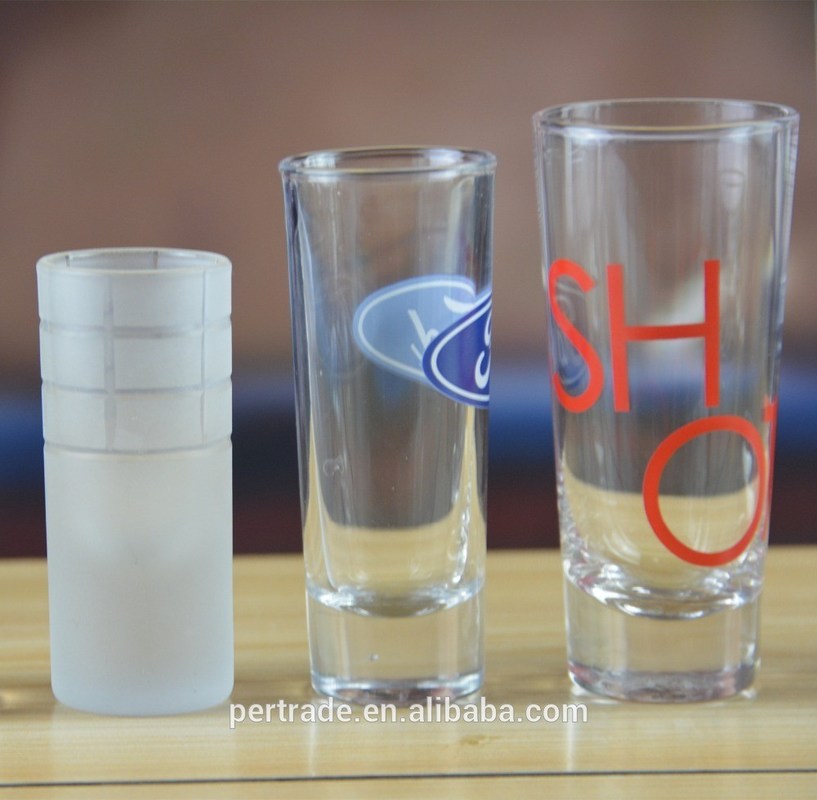 คุณภาพ High White Glass Customized Color Logo Tequila Shot Glass , Crystal Shot Glasses โรงงาน