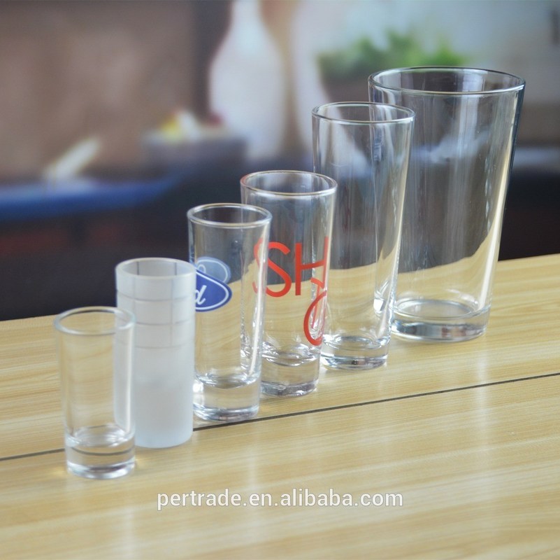 คุณภาพ High White Glass Customized Color Logo Tequila Shot Glass , Crystal Shot Glasses โรงงาน