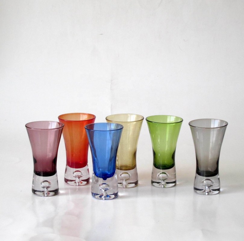 คุณภาพ 2oz Six Color CIQ Unique Shot Glasses For Liqour Promotion โรงงาน