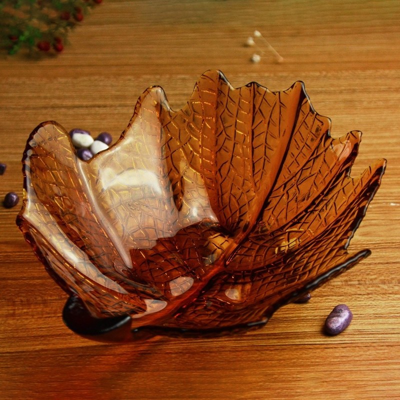 คุณภาพ Maple Leaf Unique Decorative Charger Plates For Snack โรงงาน