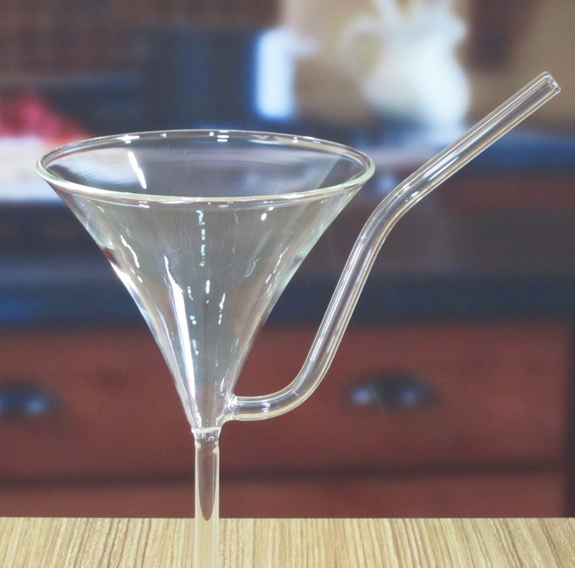 คุณภาพ Borosilicate Vintage Cocktail Glasses With Straw โรงงาน