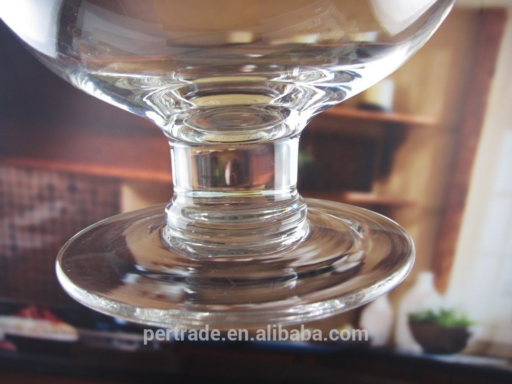 คุณภาพ Handblown Giant Crystal Cocktail Glasses With Logo Decal โรงงาน