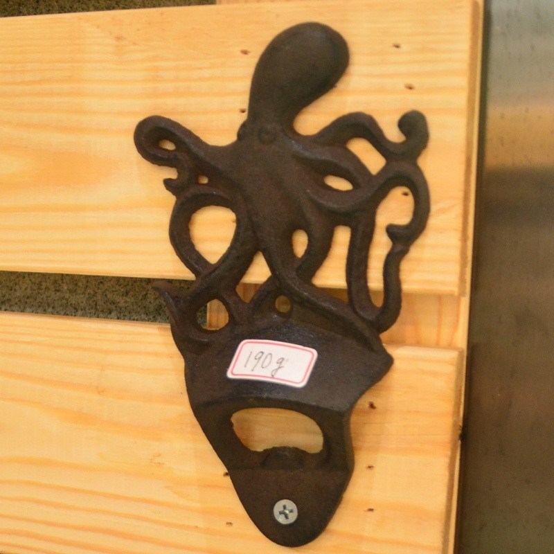 คุณภาพ Rustic Wall Mounted Octopus Antique Cast Iron Bottle Opener โรงงาน