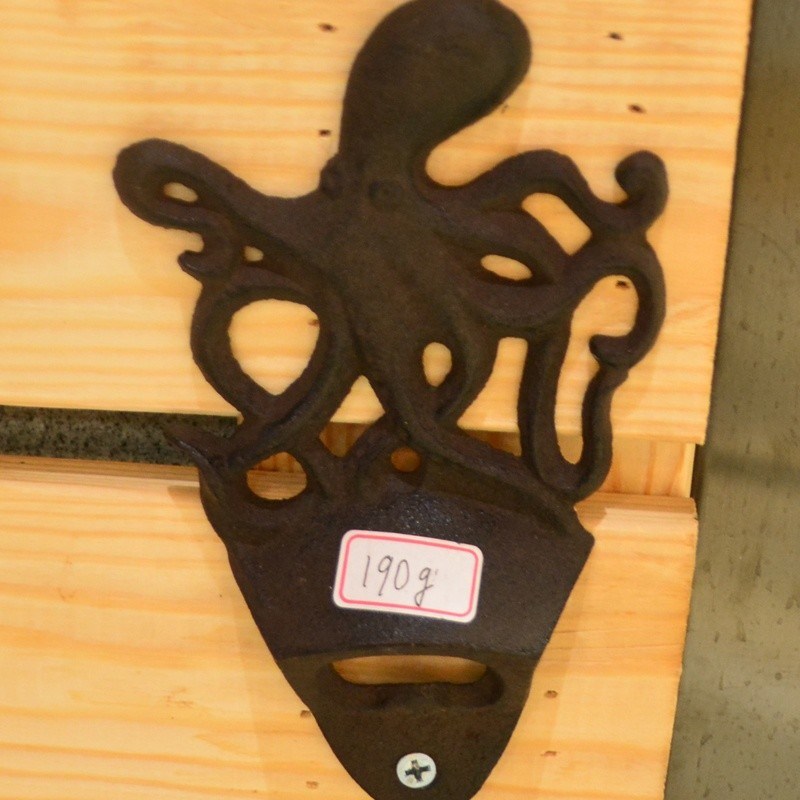 คุณภาพ Rustic Wall Mounted Octopus Antique Cast Iron Bottle Opener โรงงาน
