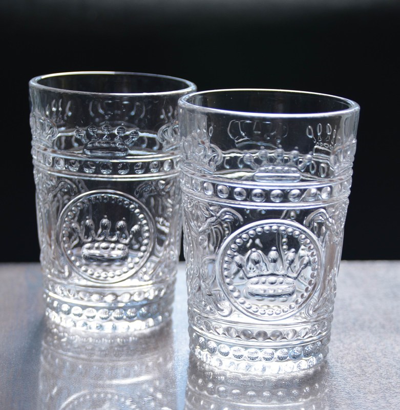คุณภาพ 8Oz Crown Design Embossed Tumbler Drinking Glasses โรงงาน