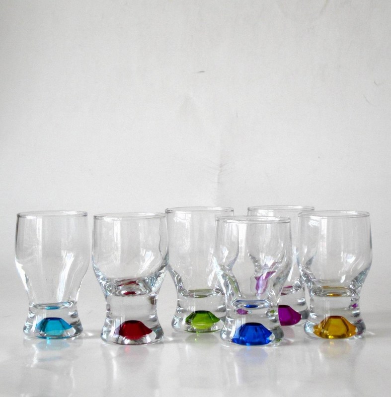 คุณภาพ Handpainted Rainbowl Bottom Crystal Shot Glasses For Pub โรงงาน