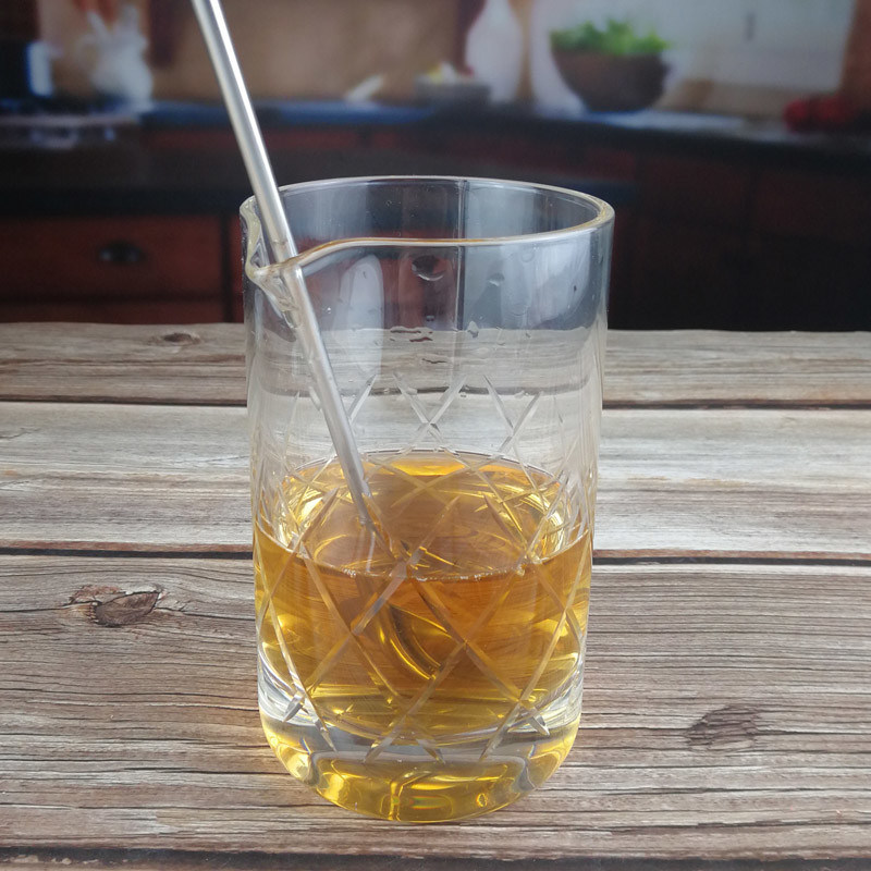 คุณภาพ 550ml Crystal Seamless Cocktail Mixing Glass With Hand Cut โรงงาน