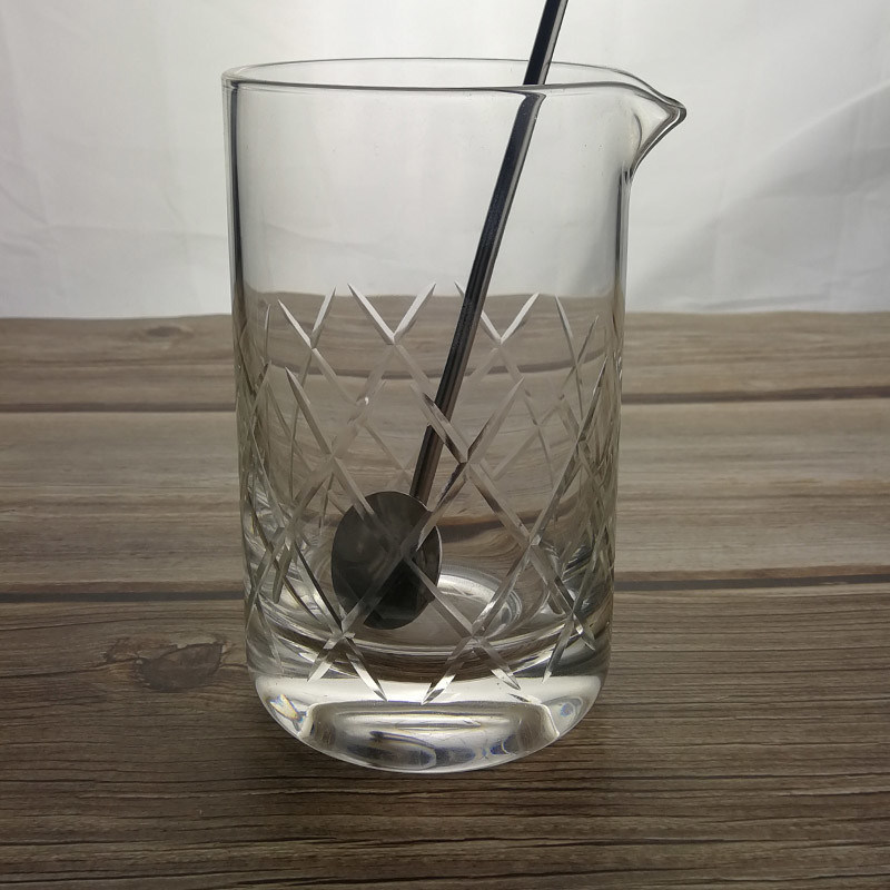 คุณภาพ 550ml Crystal Seamless Cocktail Mixing Glass With Hand Cut โรงงาน