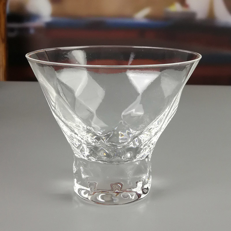 คุณภาพ Lead Free Crystal Cocktail Glasses With Optical Diamonds Design โรงงาน