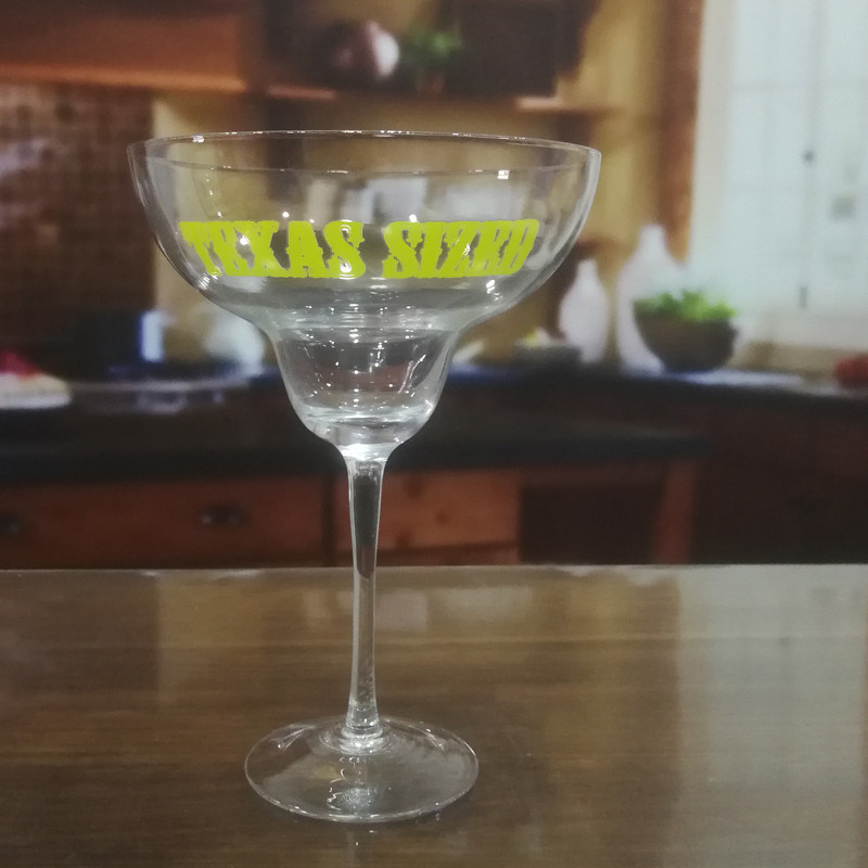 คุณภาพ LFGB 850ml Margarita Giant Crystal Cocktail Glasses โรงงาน