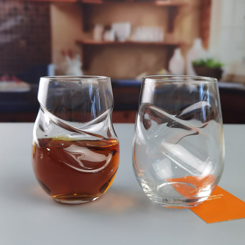 คุณภาพ Twisted Swirling Crystal Red Wine Glasses 250ml Stemless โรงงาน