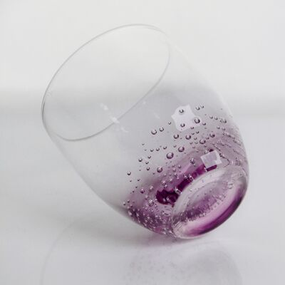 คุณภาพ Crystal Wine Glass handblown with subtle trapped bubbles and a soft lavender to clear gradient combining beauty and durability โรงงาน