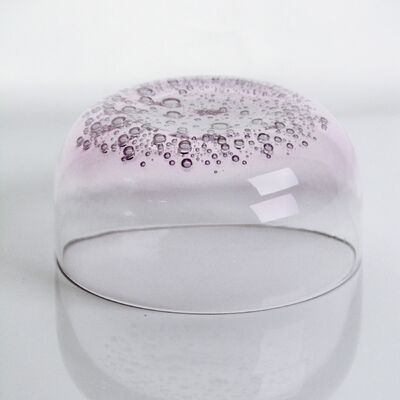 คุณภาพ Crystal Wine Glass handblown with subtle trapped bubbles and a soft lavender to clear gradient combining beauty and durability โรงงาน