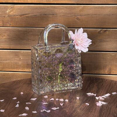 คุณภาพ Hand-Blown Diamond Pattern Glass Handbag Vase - Versatile Decorative Centerpiece for Home & Wedding Decor โรงงาน