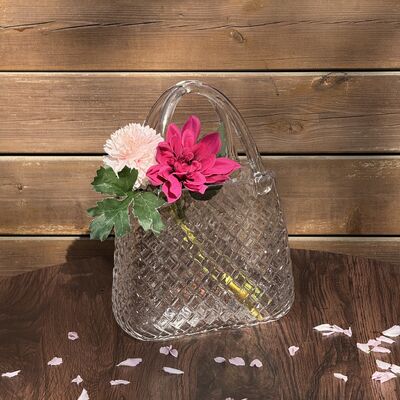 คุณภาพ Hand-Blown Diamond Pattern Glass Handbag Vase - Versatile Decorative Centerpiece for Home & Wedding Decor โรงงาน