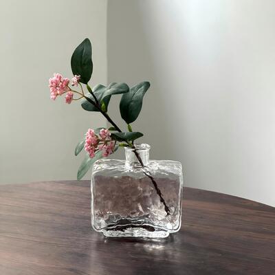 คุณภาพ Rectangular Clear Hammered Glass Vase - Modern Minimalist Decorative Flower Vase for Table Centerpiece โรงงาน