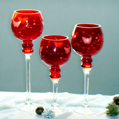 คุณภาพ Tulip Shape Long Stem Candle Holders With Engrave Pattern โรงงาน