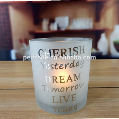 คุณภาพ Electroplated Matte Glass Candle Holders With Morden Pattern โรงงาน