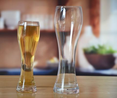 คุณภาพ Transparent Pilsner Craft Beer Pint Glasses For Party โรงงาน