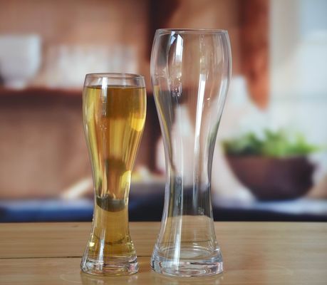 คุณภาพ Transparent Pilsner Craft Beer Pint Glasses For Party โรงงาน