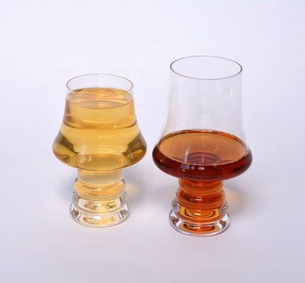 คุณภาพ 320ml Handblown Customize Craft Beer Glasses โรงงาน