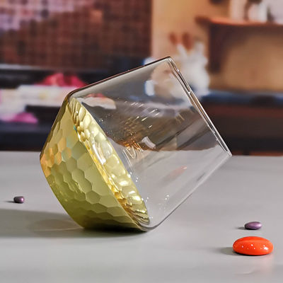 คุณภาพ 400ml Hand Cut Gold Honeycomb Crystal Wine Glasses โรงงาน