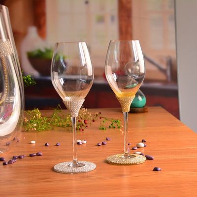 คุณภาพ Diamonds Decorated Crystal Wine Glass As Anniversary Gift โรงงาน