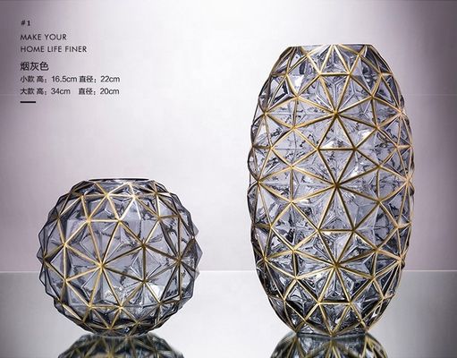 คุณภาพ Creative Handpainted Decorative Glass Vase For Wedding โรงงาน