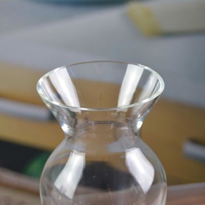 คุณภาพ Customize Irridescent Decorative Glass Vase For Home โรงงาน