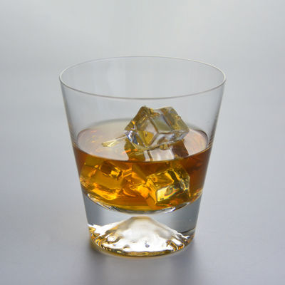 คุณภาพ Heavy Base Transparent Handmade Whiskey Glass For Party โรงงาน