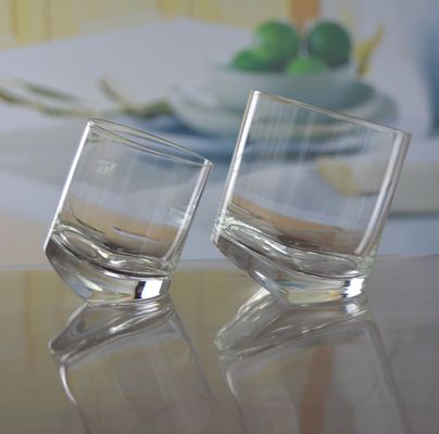 คุณภาพ Lead Free Slanted Bottom Round Whiskey Tasting Glasses โรงงาน