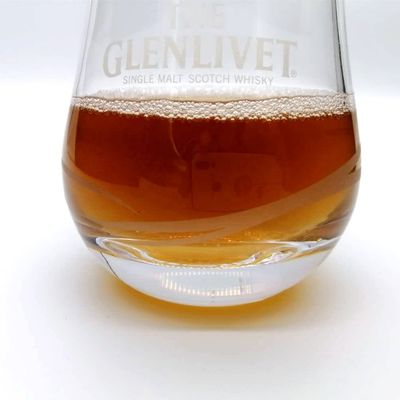 คุณภาพ Old Fashioned Round Handmade Whiskey Glass With Heavey Base โรงงาน